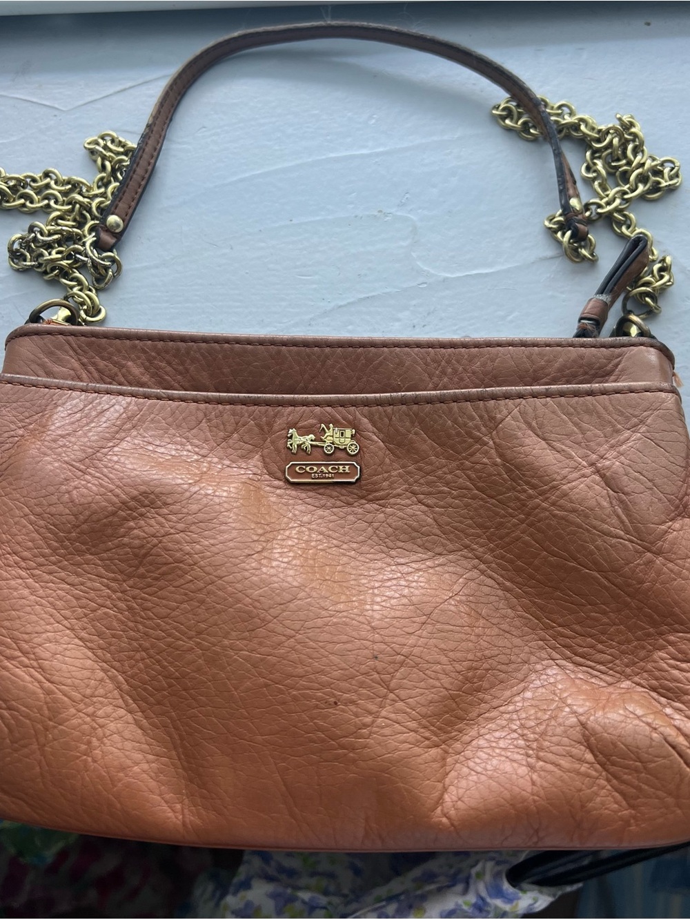 Coach Madison Isabelle crossbody brown leather bag & gold chain strap hardware. - Picture 2 of 4